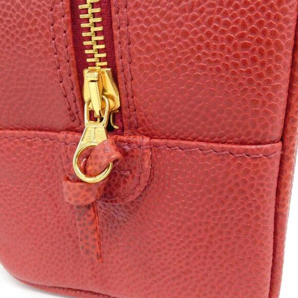 CHANEL Red Pouch - Picture 4 of 6